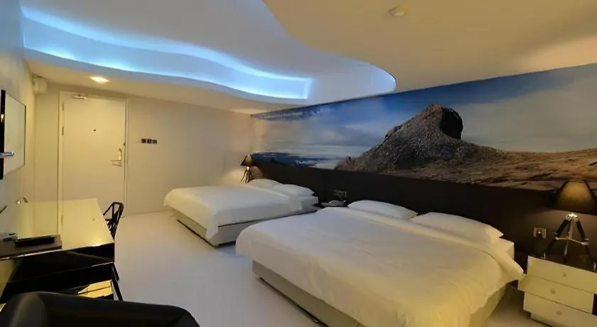**  Unic Hotel Ma­lay­sia