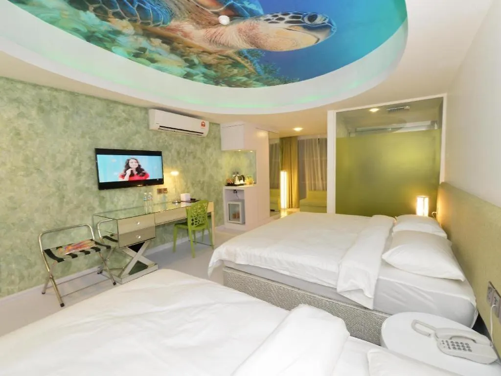 Unic Hotel Kota Kinabalu 2*,