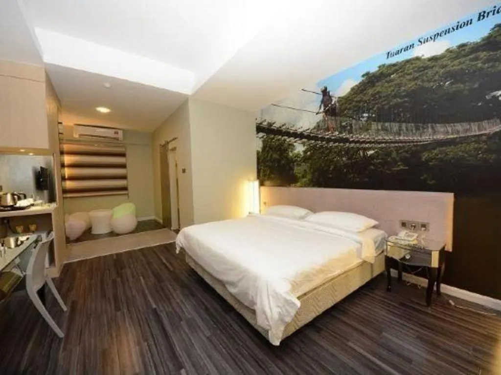 Unic Hotel Kota Kinabalu 2*,