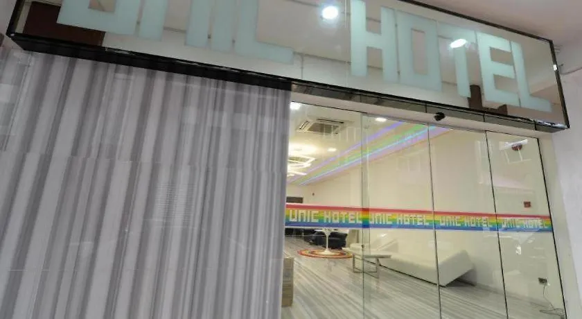 Unic Hotel Kota Kinabalu 2*,